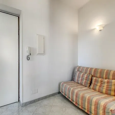 Mary - Sea View & Balcony - Happy Apartment *
